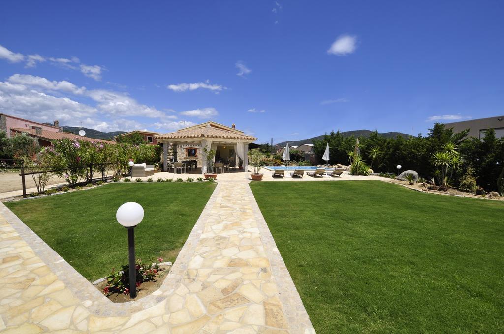 וילסימיוס B&B I Graniti Sardi מראה חיצוני תמונה